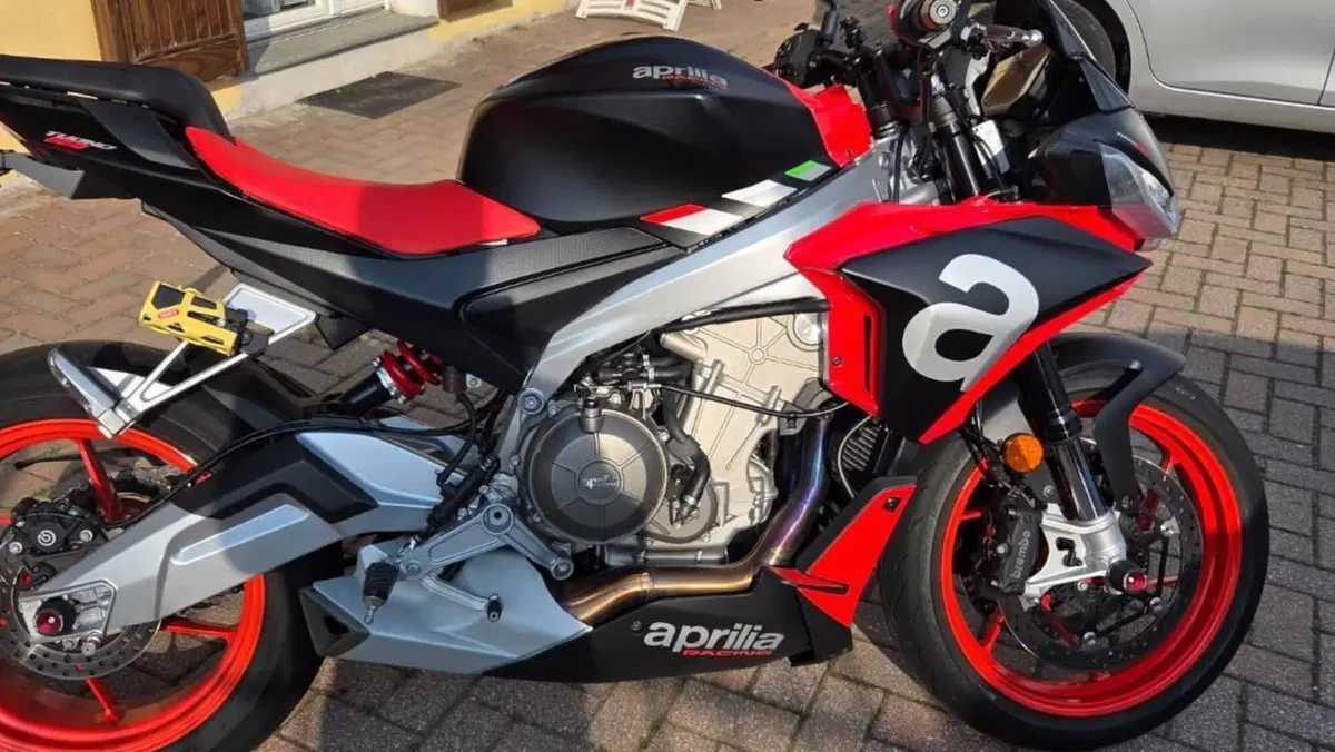Aprilia Tuono 660 (2021 - 25)  (2)