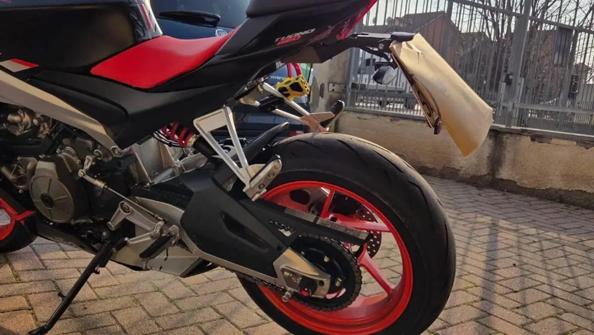 Aprilia Tuono 660 (2021 - 25)  (8)