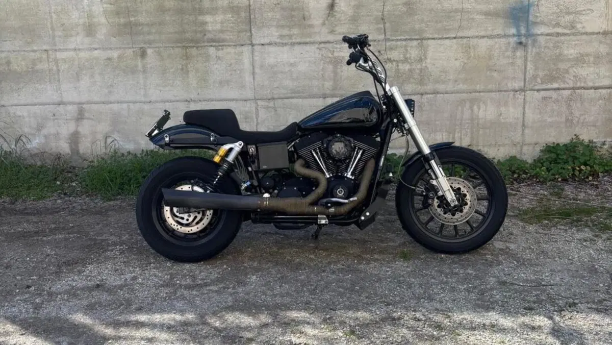 Harley-Davidson 1450 Super Glide T-Sport (2001 - 03) - FXDXT  (4)
