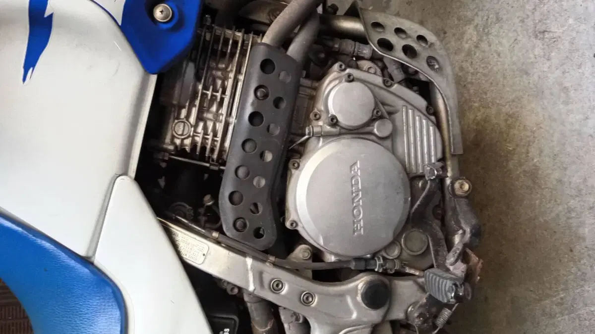 Honda NX 650 Dominator (1991 - 95)  (4)