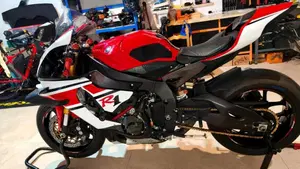 Yamaha YZF R1 (2015 - 16)  (3)