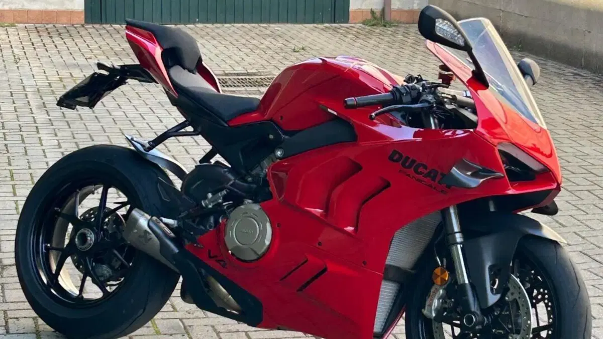 Ducati Panigale V4 (2022 - 24)  (2)