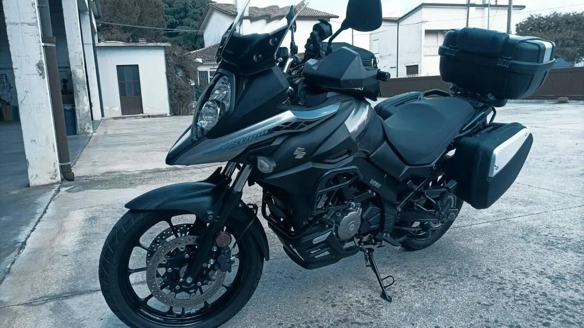 Suzuki V-Strom 650 (2021 - 25)  (2)