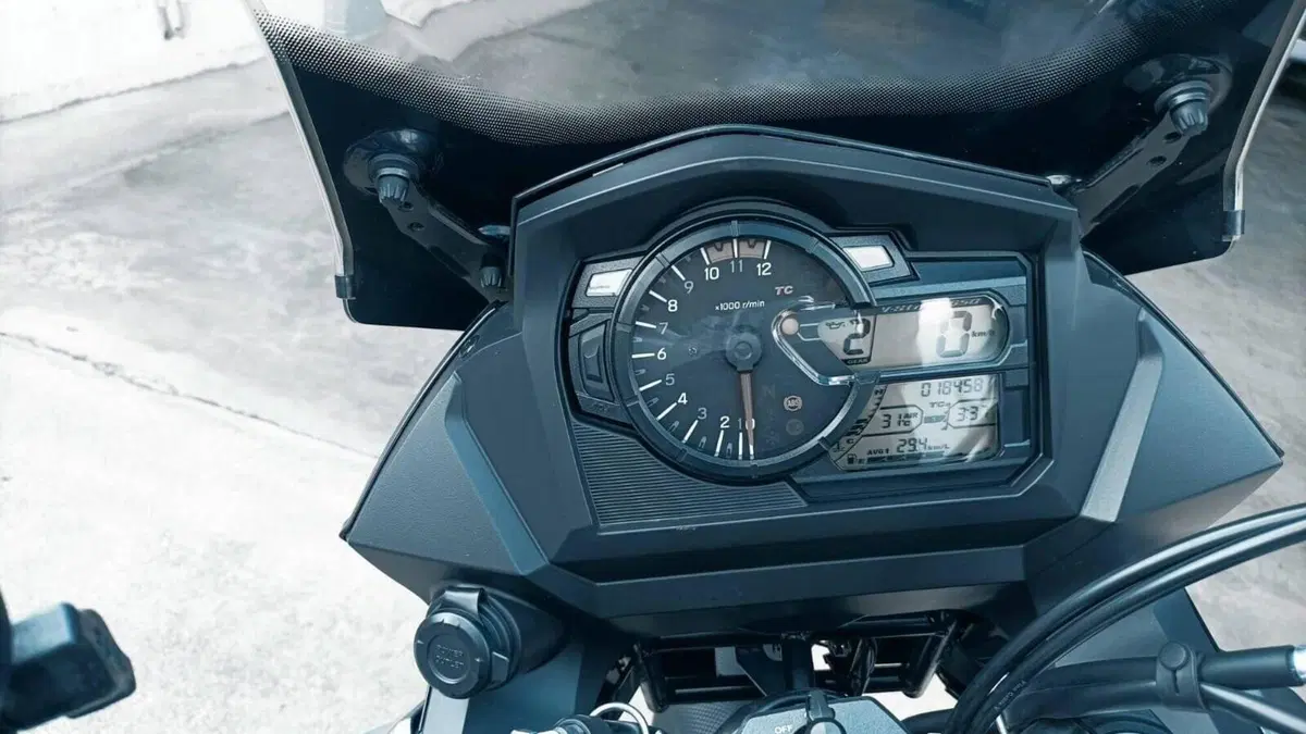 Suzuki V-Strom 650 (2021 - 25)  (5)