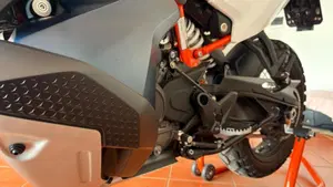 KTM 890 Adventure R (2025 - 26)  (4)