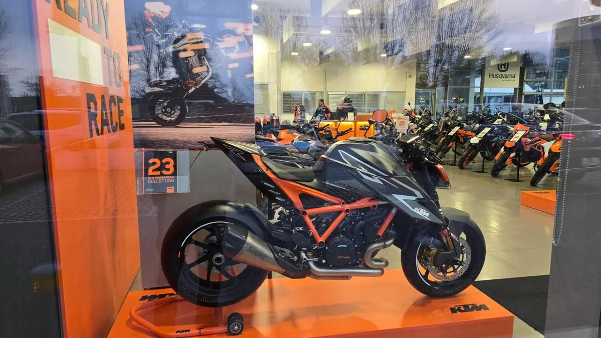 KTM 1290 Super Duke RR (2023) 
