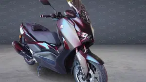 Yamaha X-Max 300 Tech Max (2025 - 26)  (4)