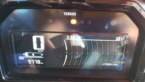 Yamaha X-Max 300 Tech Max (2025 - 26)  (5)