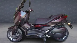 Yamaha X-Max 300 Tech Max (2025 - 26)  (2)