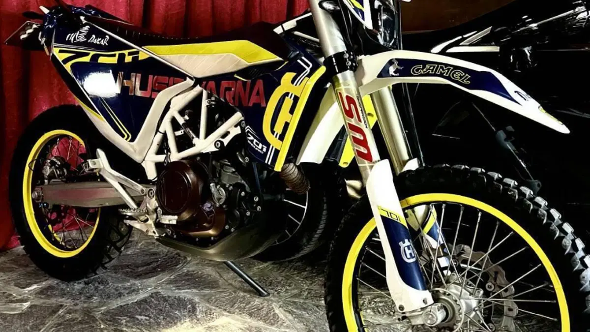 Husqvarna 701 Enduro (2016)  (2)