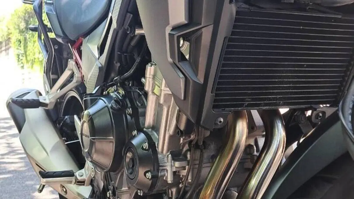 Honda CB 500 X (2021)  (6)