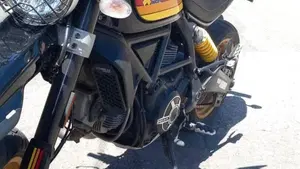 Ducati Scrambler 800 Desert Sled (2017 - 20)  (8)