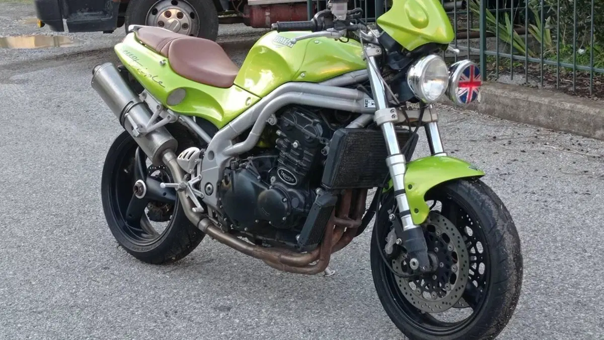 Triumph Speed Triple 955 (1998 - 01) 