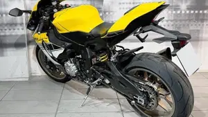 Yamaha YZF R1 60th Anniversary (2015 - 16)  (2)
