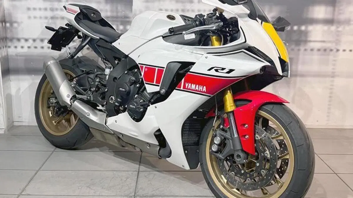 Yamaha YZF R1 World GP 60th Anniversary (2022 - 23) 