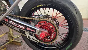 Honda CRF 450RX Enduro (2019)  (4)