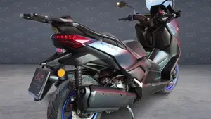 Yamaha X-Max 300 (2021 - 24)  (4)