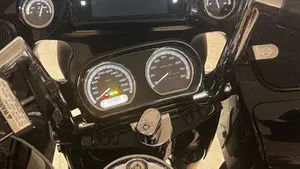 Harley-Davidson 114 Road Glide Ultra (2019) - FLTRXU  (8)