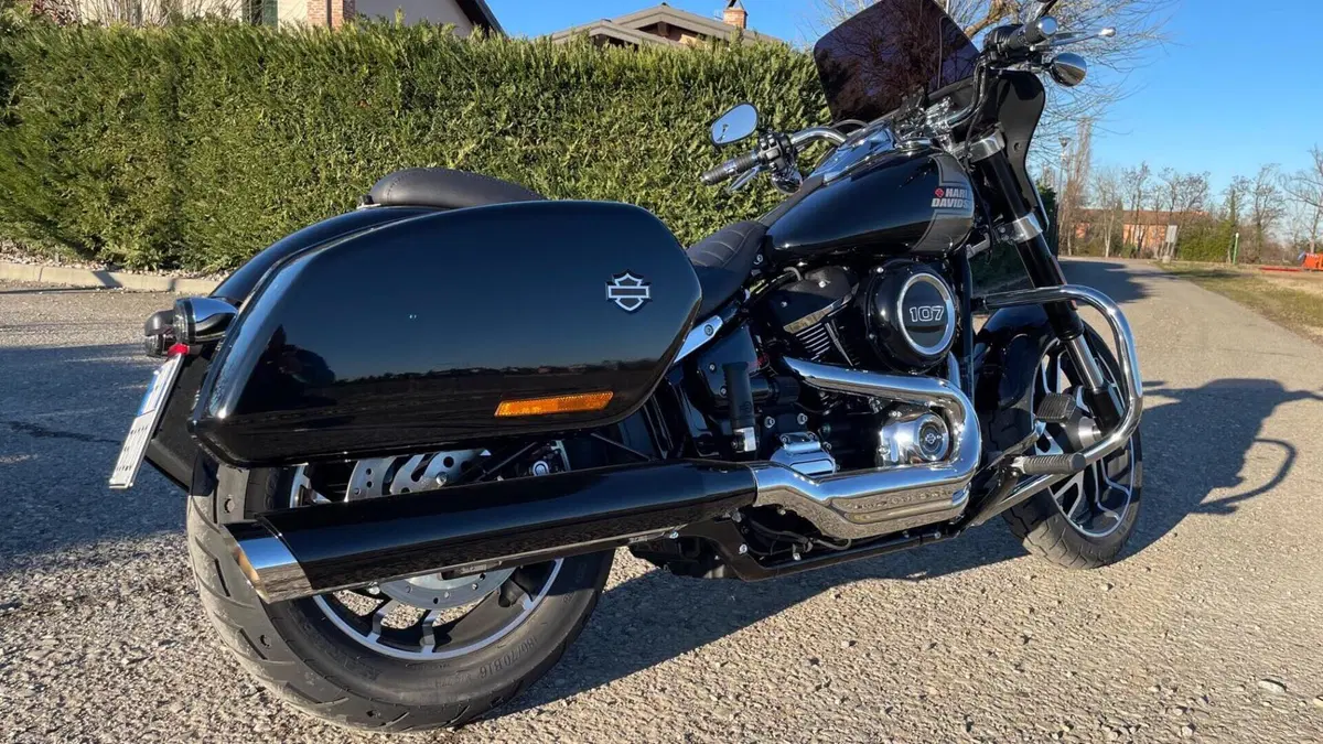 Harley-Davidson Sport Glide (2021 - 25)  (2)