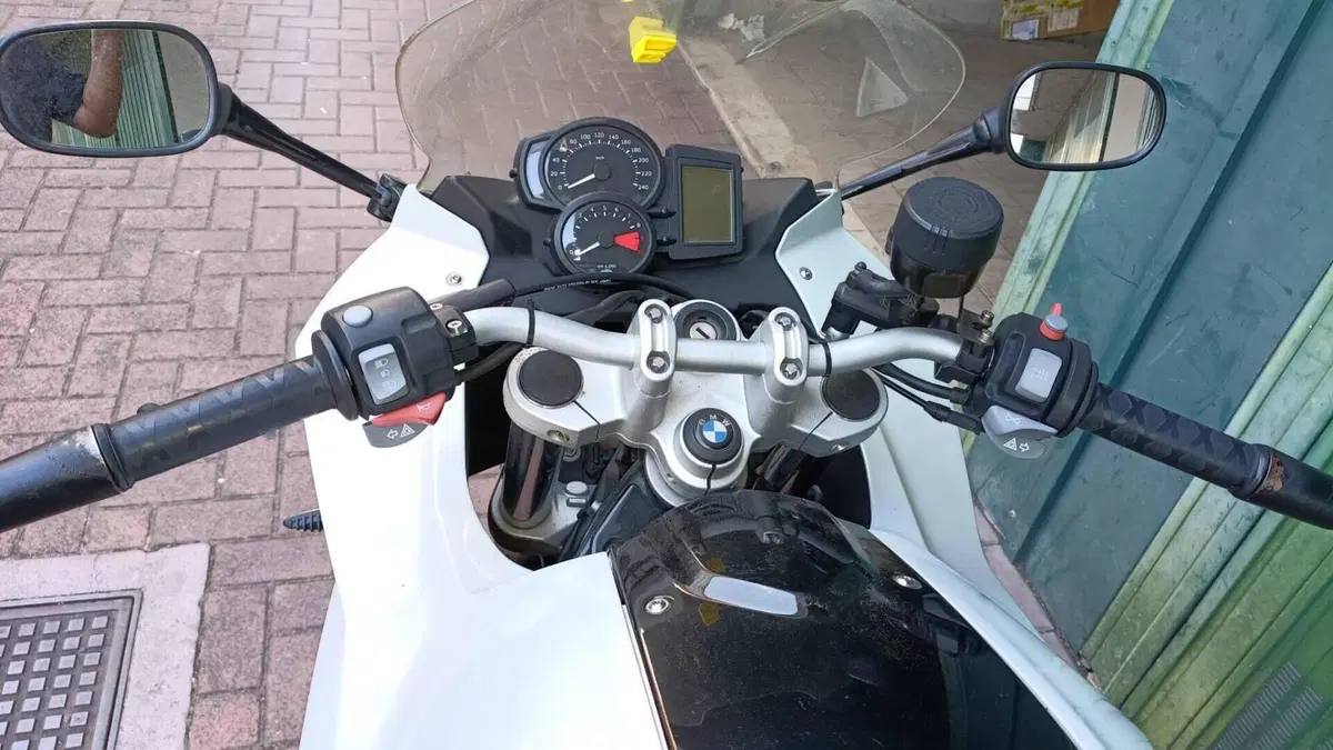 Bmw F 800 ST  (11)