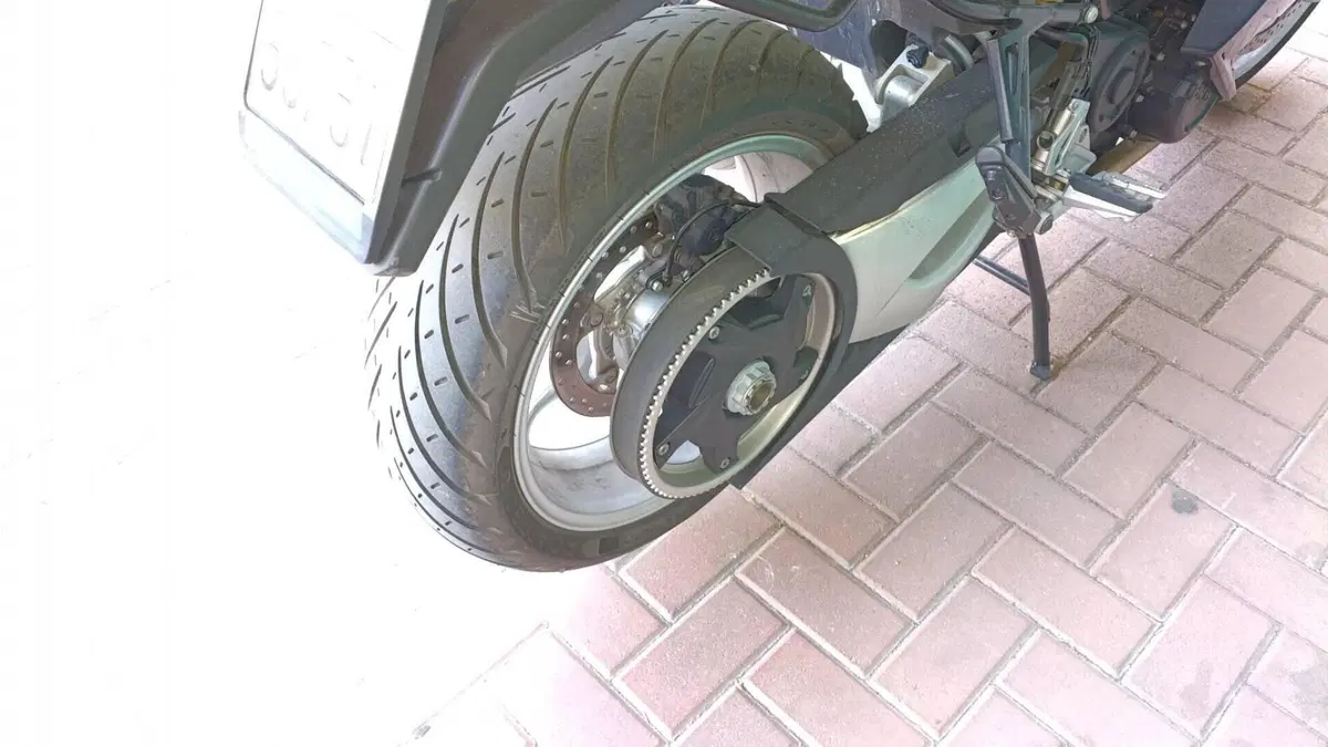 Bmw F 800 ST  (8)