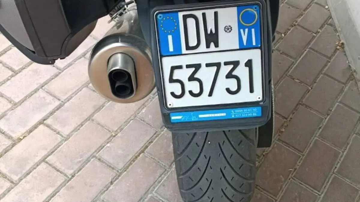 Bmw F 800 ST  (13)