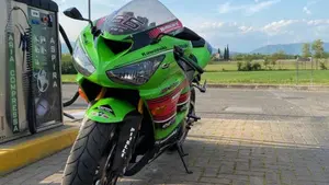 Kawasaki Ninja 636 ZX-6R (2005 - 06) 
