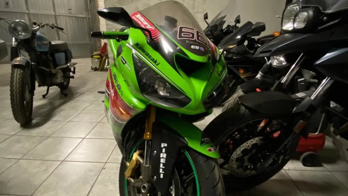 Kawasaki Ninja 636 ZX-6R (2005 - 06)  (3)