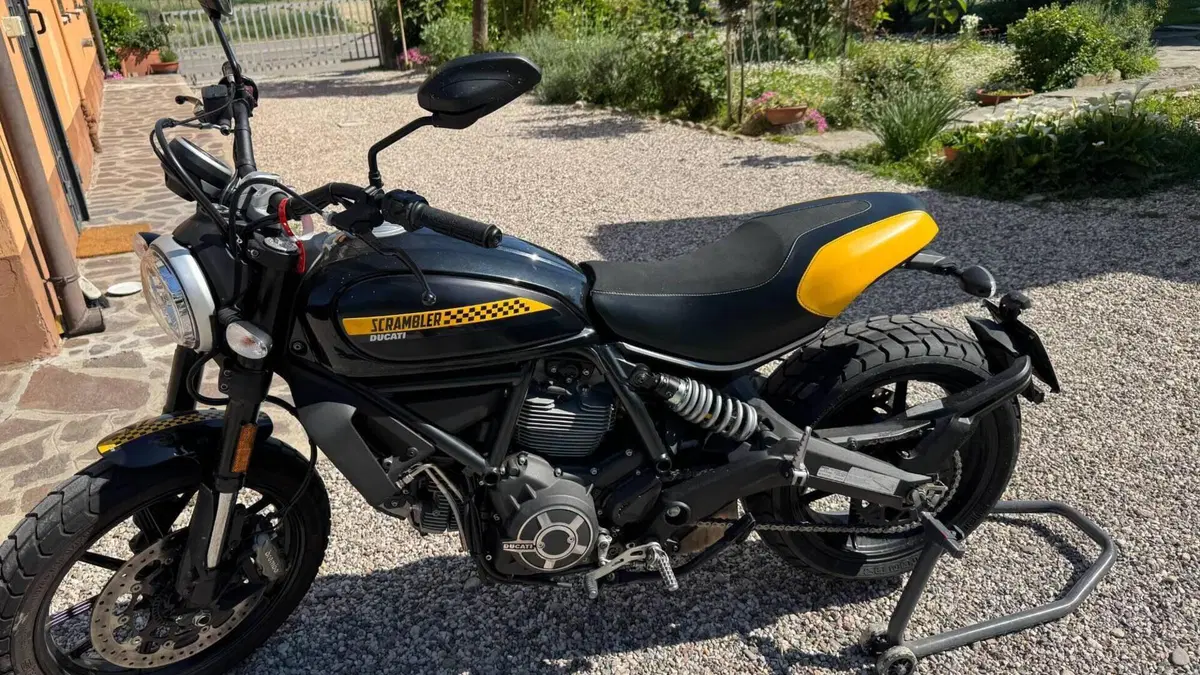 Ducati Scrambler 800 Full Throttle (2015 - 16) 