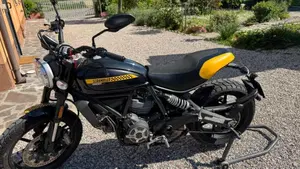 Ducati Scrambler 800 Full Throttle (2015 - 16) 