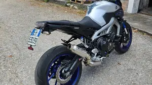 Yamaha MT-09 ABS (2016)  (2)