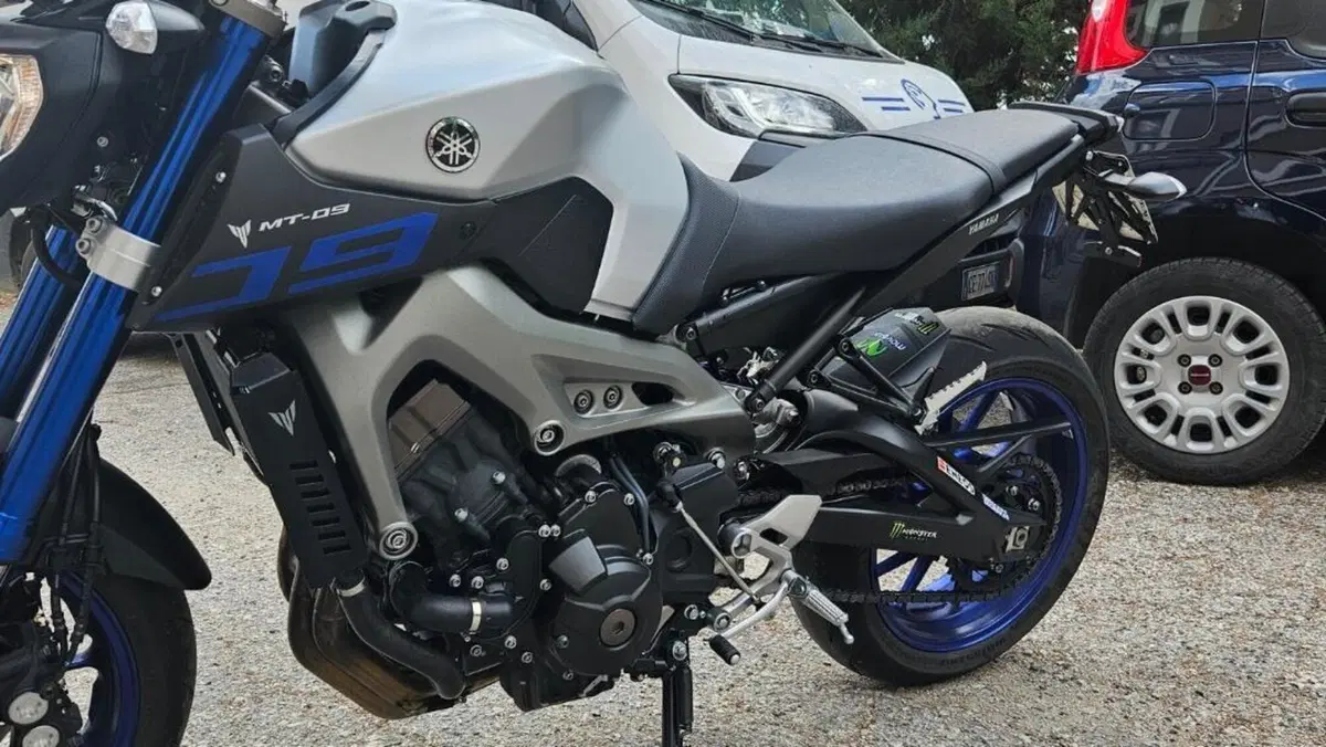 Yamaha MT-09 ABS (2016)  (7)
