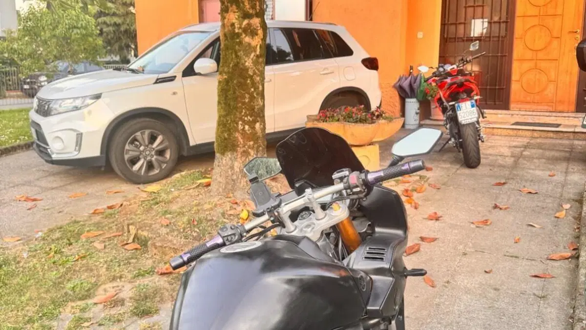 Yamaha FZ1 Fazer (2006 - 16)  (5)