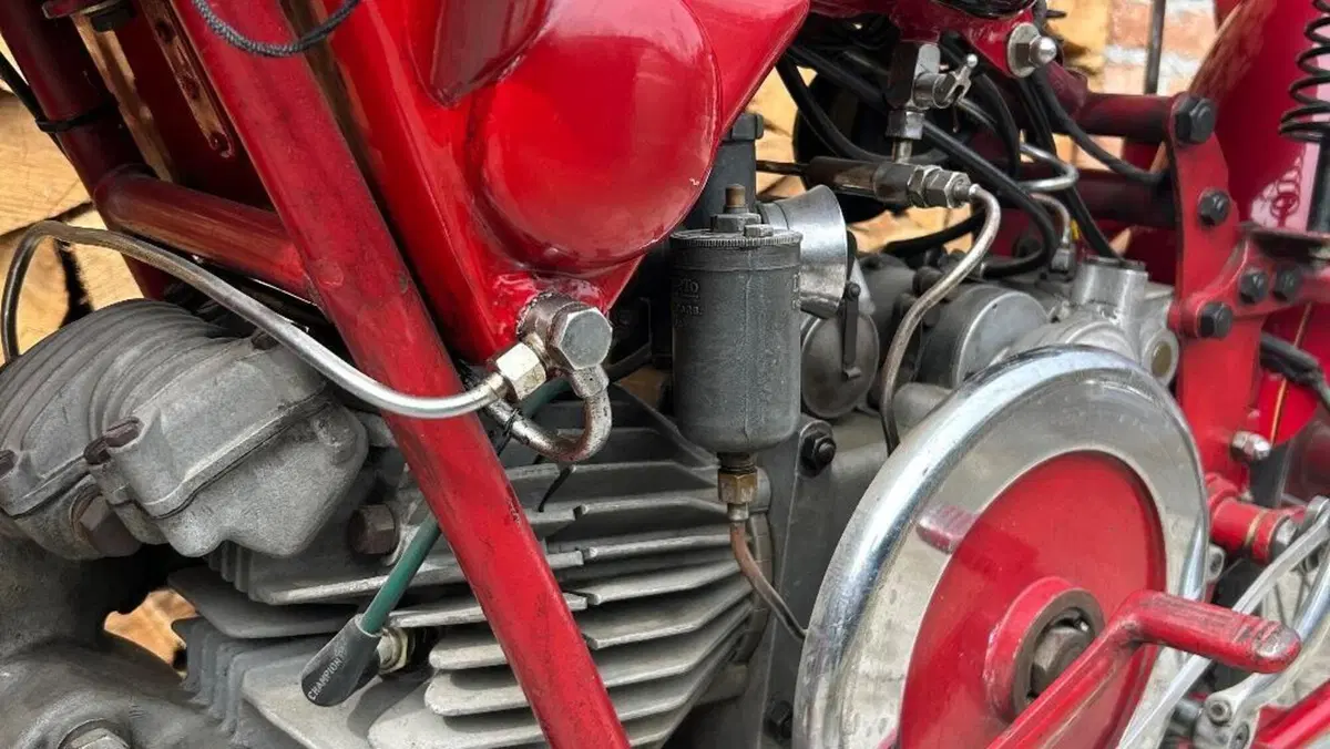 Moto Guzzi   (16)