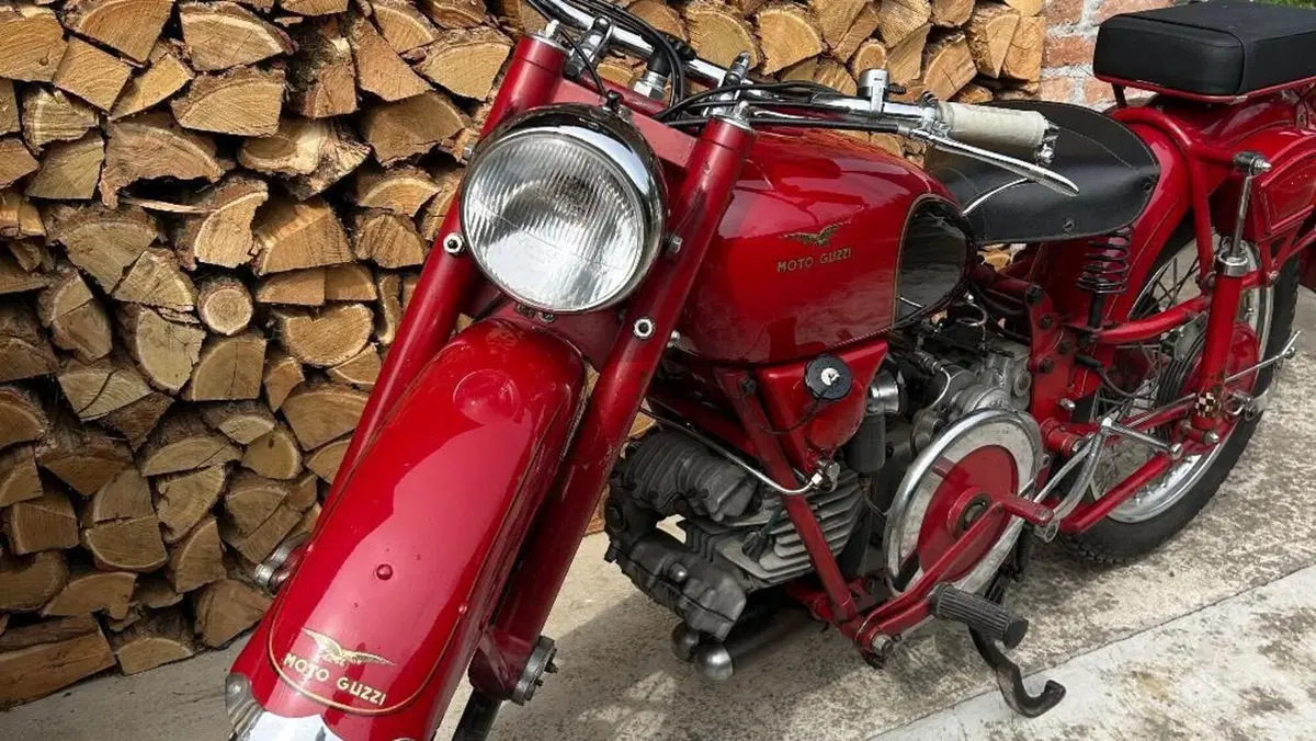 Moto Guzzi   (18)