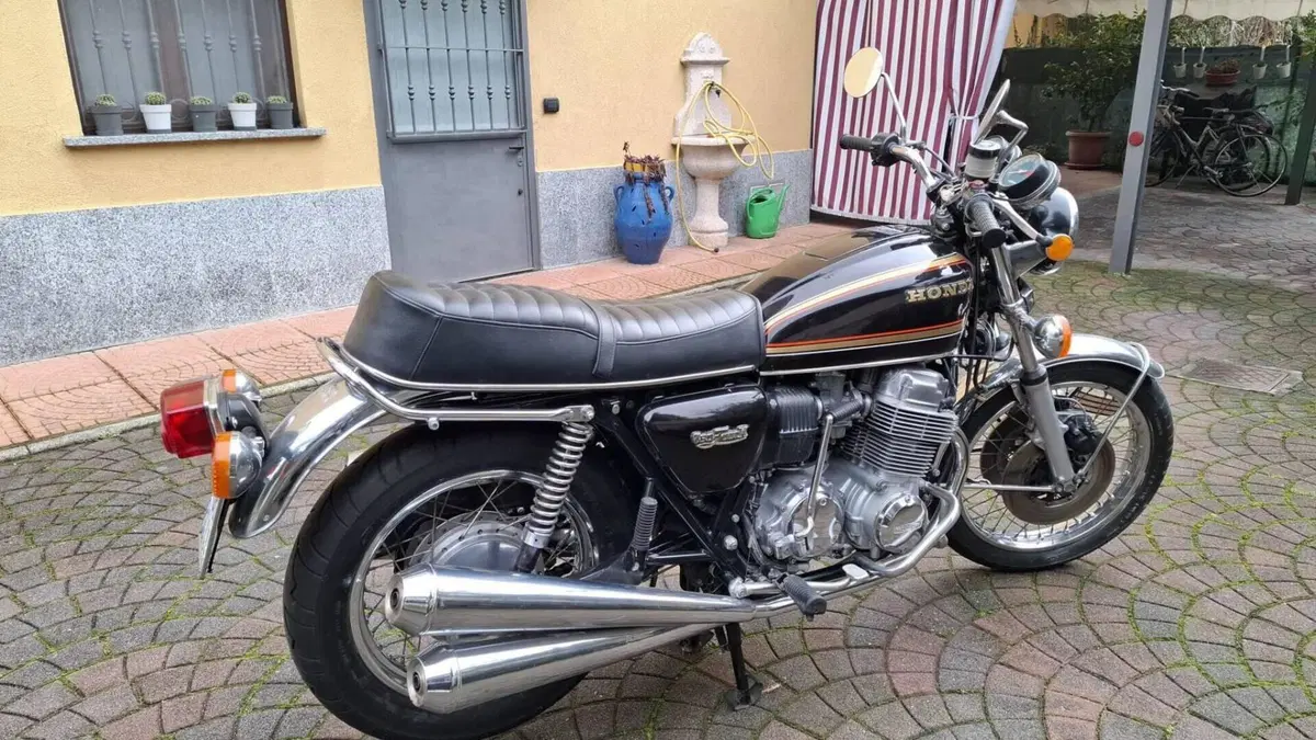 Honda   (2)