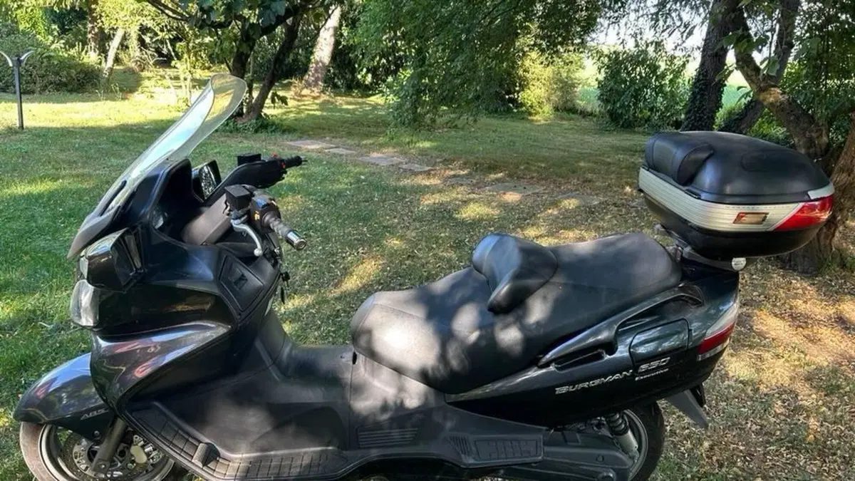 Suzuki Burgman AN 650 Executive ABS (2006 - 12)  (3)
