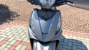 Kymco People 300i GT ABS (2016 - 20)  (3)