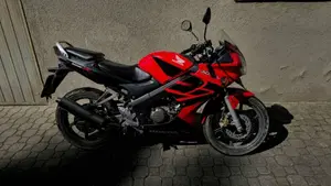 Honda CBR 125 R (2004 - 06)  (3)