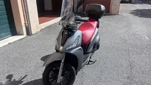 Kymco People 300i GT ABS (2016 - 20)  (3)