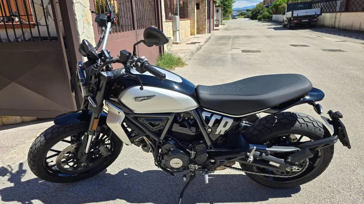 Ducati Scrambler 800 Icon (2023 - 24) 