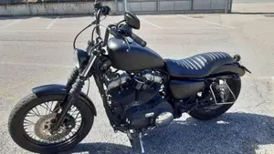 Harley-Davidson 1200 Custom (2007 - 13) - XL 1200C  (2)