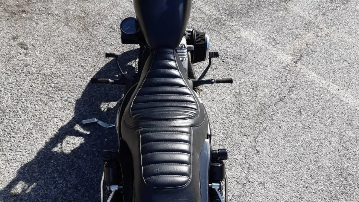 Harley-Davidson 1200 Custom (2007 - 13) - XL 1200C  (3)