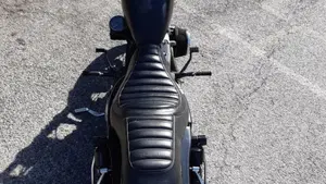 Harley-Davidson 1200 Custom (2007 - 13) - XL 1200C  (3)