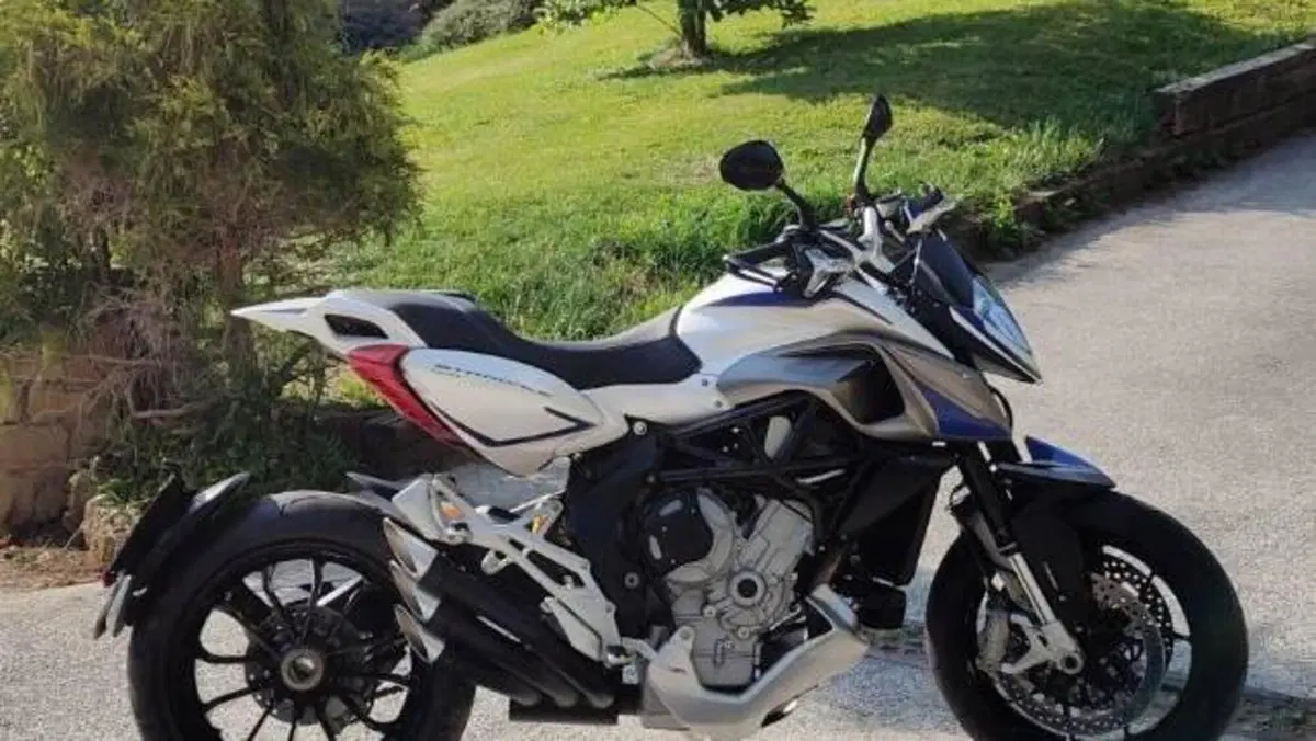MV Agusta Stradale 800 EAS ABS (2015 - 17)  (3)