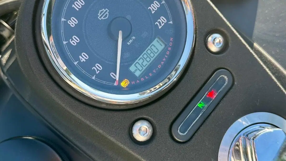 Harley-Davidson 1584 Street Bob (2008 - 15) - FXDB  (8)