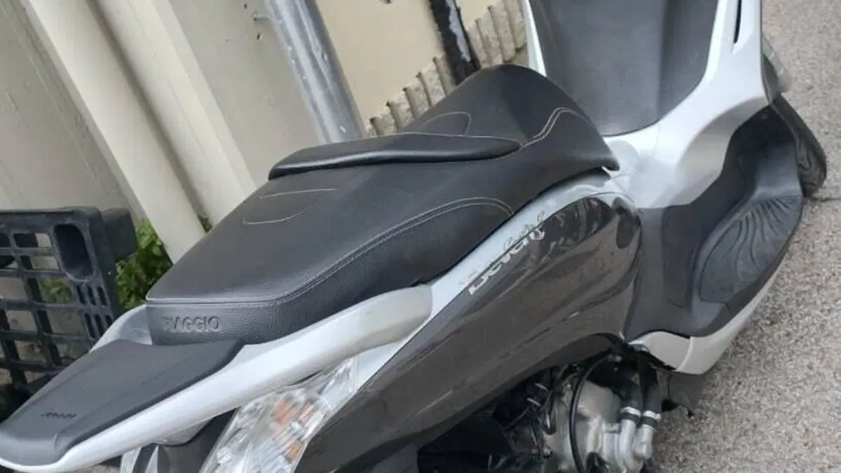 Piaggio Beverly 300 i.e. (2010 - 16)  (2)