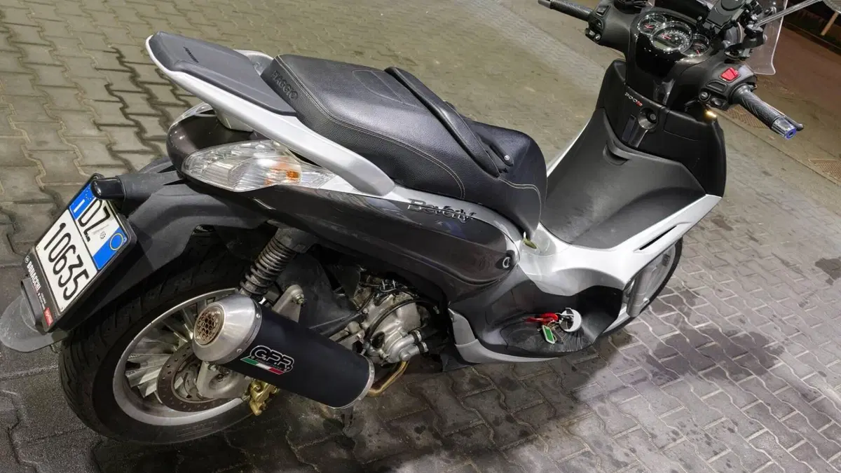 Piaggio Beverly 300 i.e. (2010 - 16)  (3)