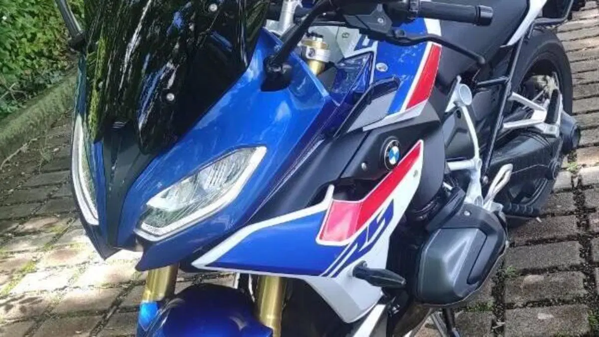 Bmw R 1250 RS (2021 - 25)  (2)