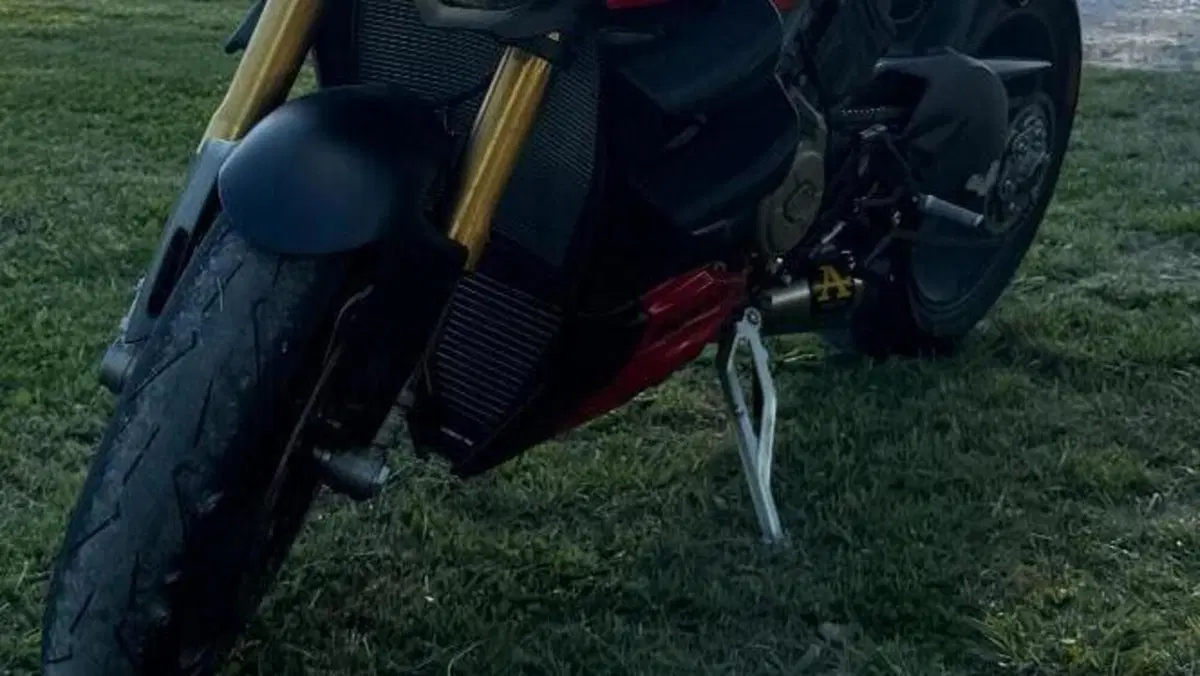 Ducati Streetfighter V4 S (2023 - 24) 